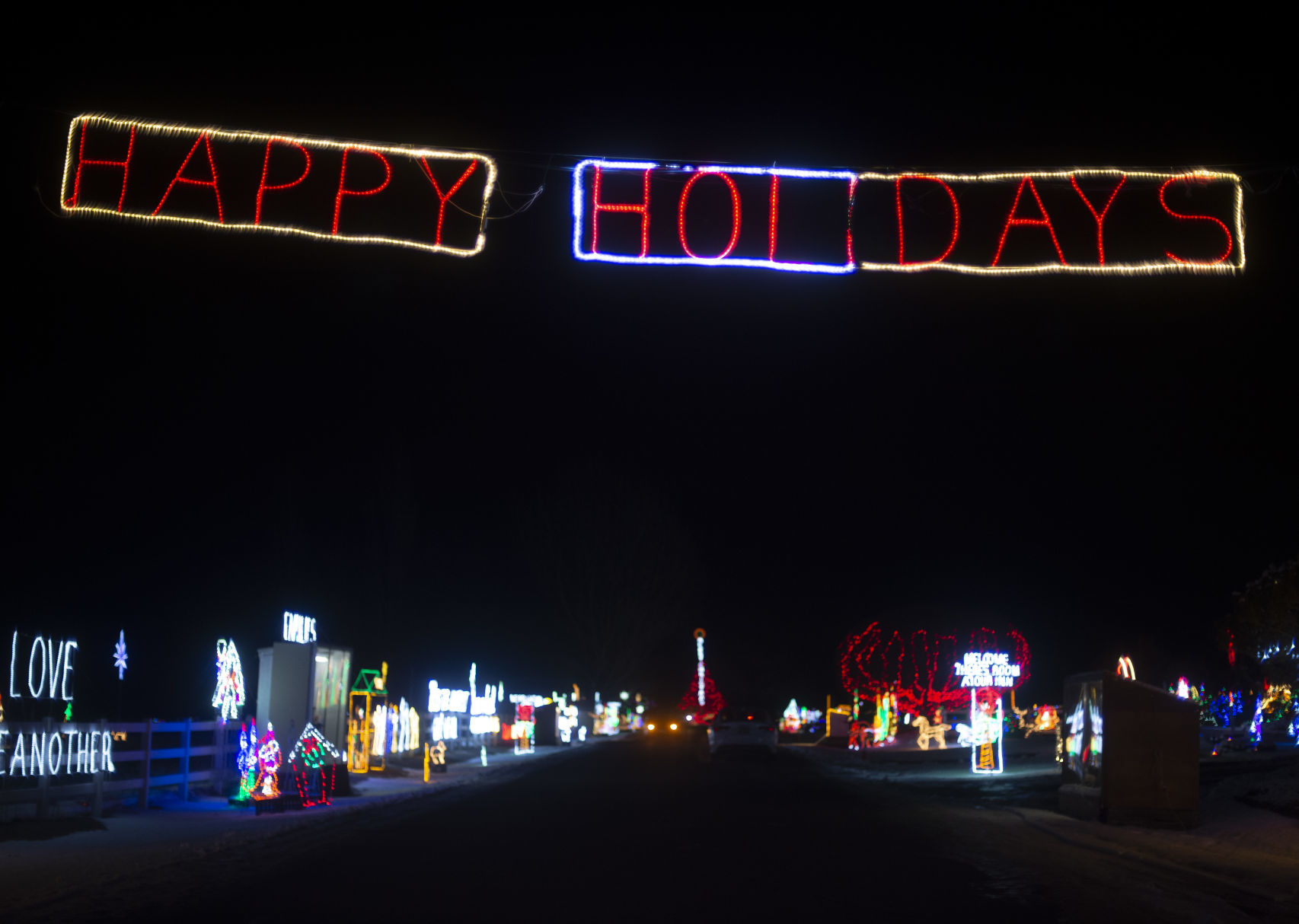 Holiday light displays